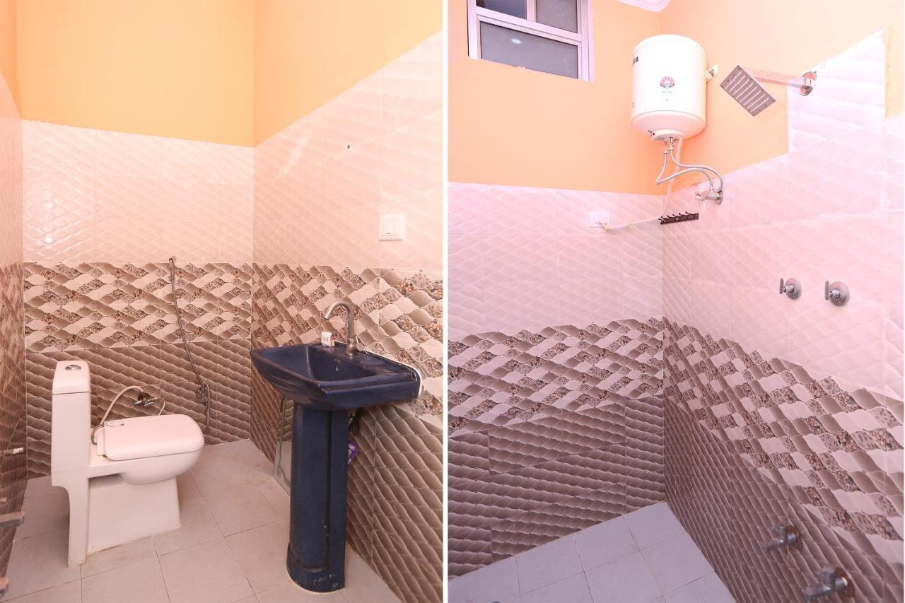 Oyo 22221 Yadav Hotel Bhiwadi ภายนอก รูปภาพ