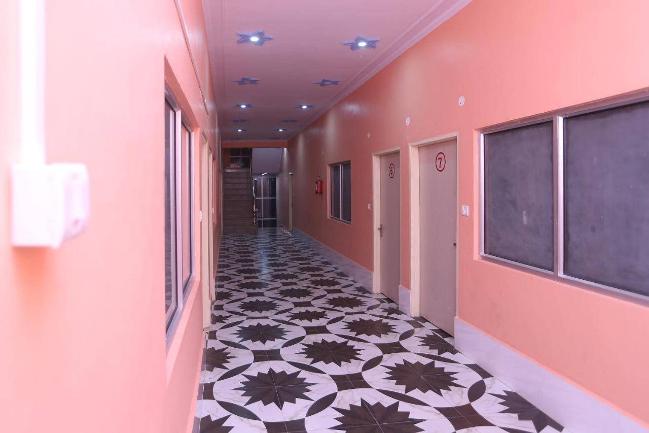 Oyo 22221 Yadav Hotel Bhiwadi ภายนอก รูปภาพ