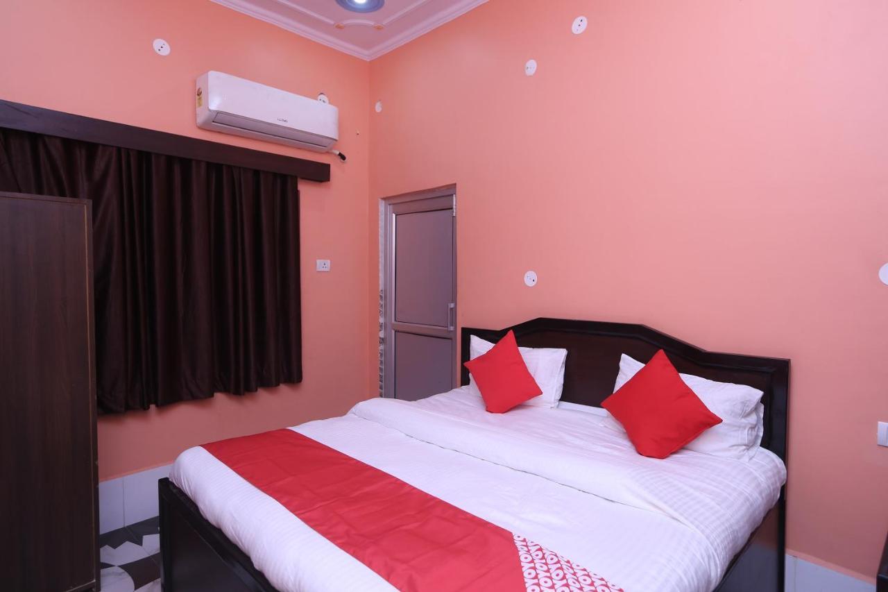 Oyo 22221 Yadav Hotel Bhiwadi ภายนอก รูปภาพ